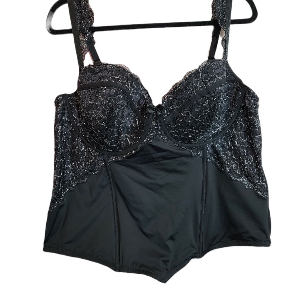 NWOT Torrid Sz 3 Corset